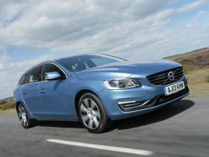 Volvo V60 D6 Plug-In Hybrid 2013 года